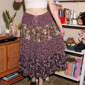 Vintage 1990s Sag Habor Petites Tiered Floral Muted Purple Maxi Skirt